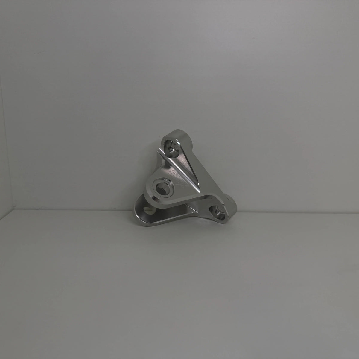 Chrome Ultra Bee Peg Mount