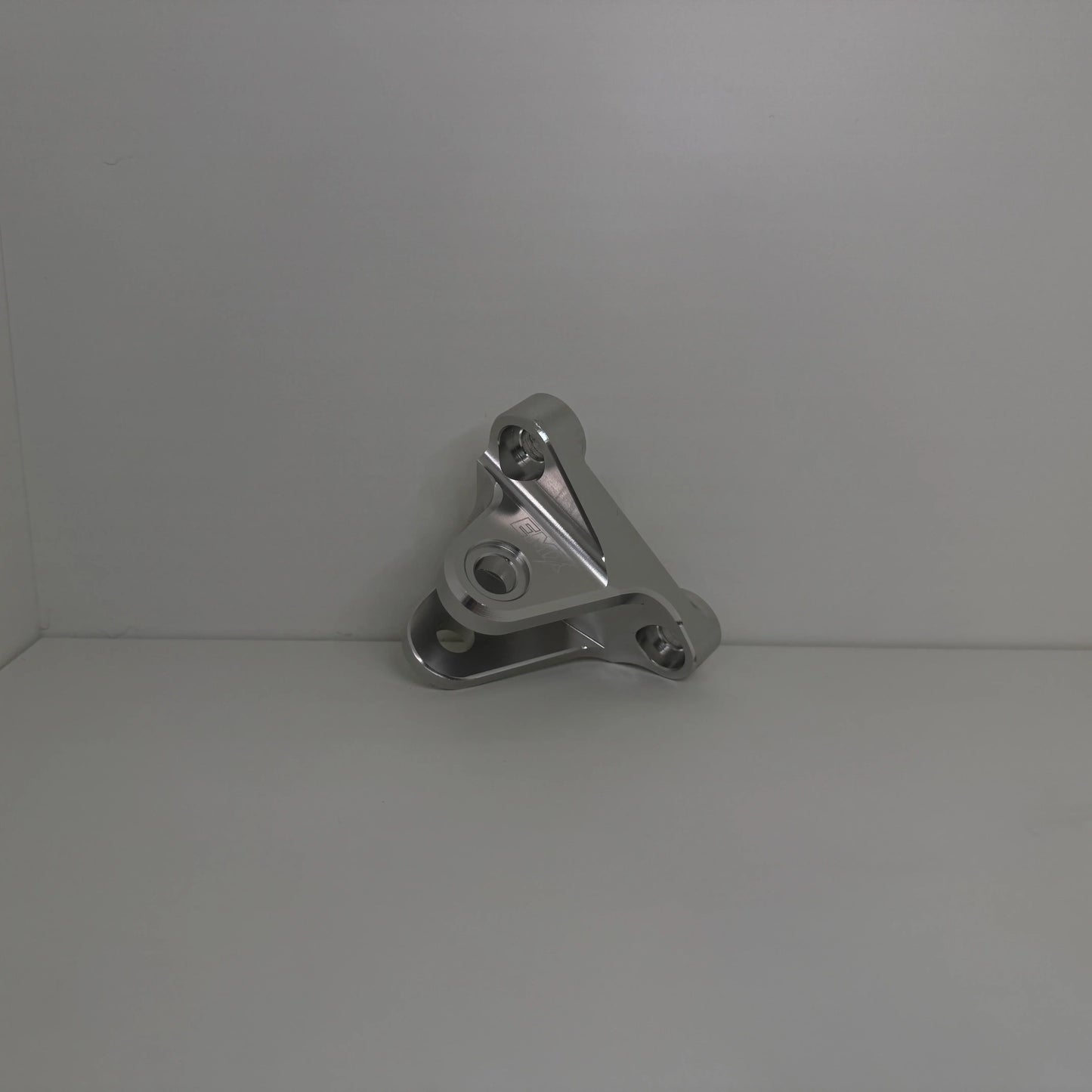 Chrome Ultra Bee Peg Mount