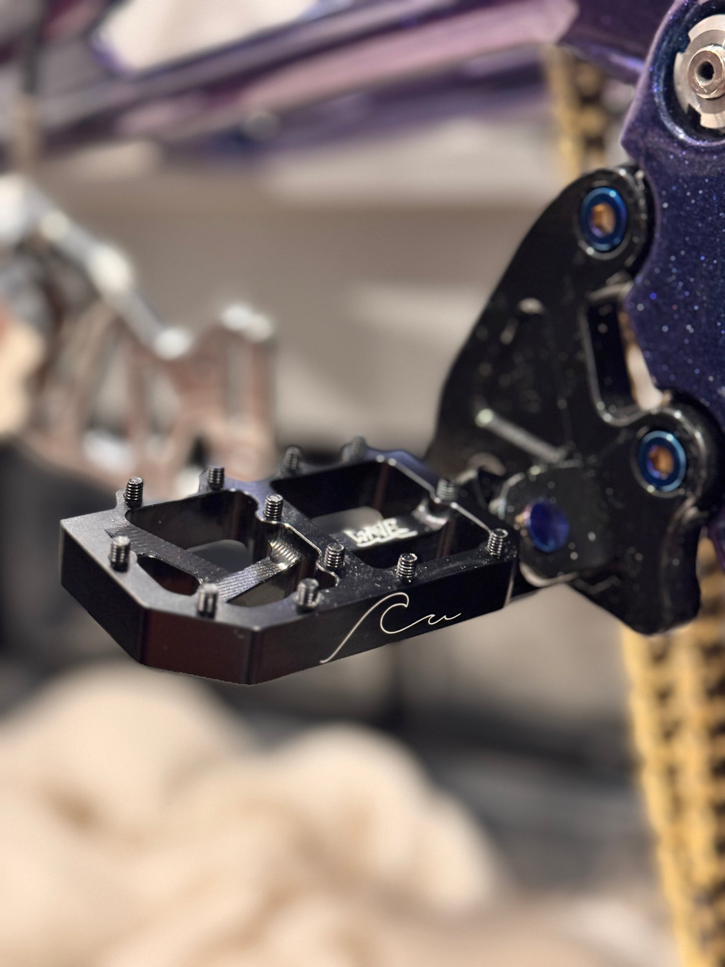 BLACK WAVE WIDE PEGS BACK ORDER